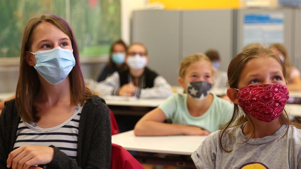 Το Συνταγματικό Δικαστήριο της Αυστρίας ανατρέπει την εντολή για μάσκες στα σχολεία