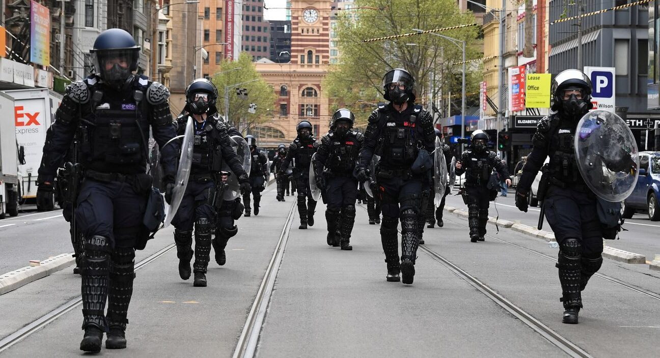 Αυστραλία: Πυρά αστυνομικών κατά διαδηλωτών! (βίντεο)