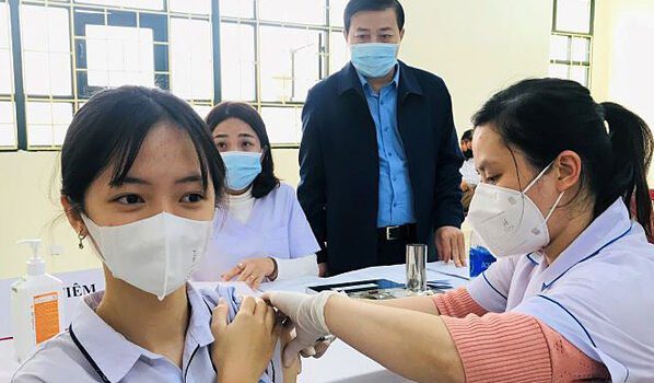 Βιετνάμ: 120 παιδιά νοσηλεύονται, μετά τον εμβολιασμό τους με το Pfizer!