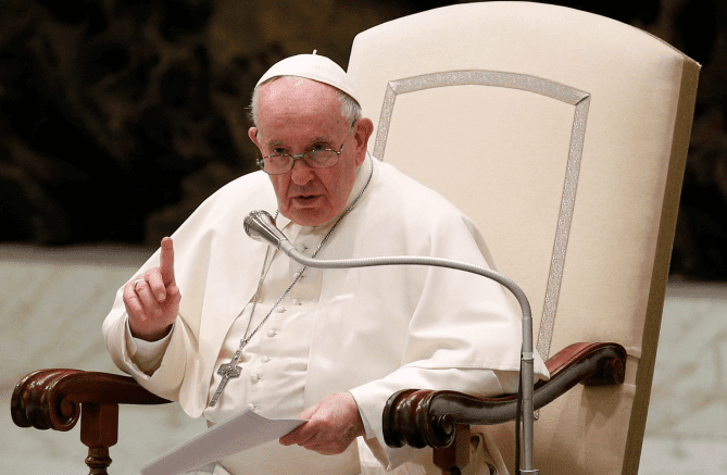 Ο Πάπας προειδοποιεί ότι η Γερμανία απειλεί την ενότητα της Εκκλησίας με νέο γερμανικό σχίσμα…