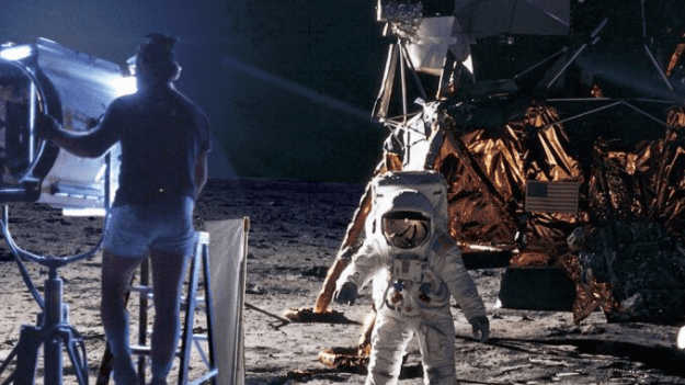 Άντρας εξομολογείται στο κρεβάτι του θανάτου: Έτσι έγινε η ψεύτικη προσγείωση στο φεγγάρι το 1969