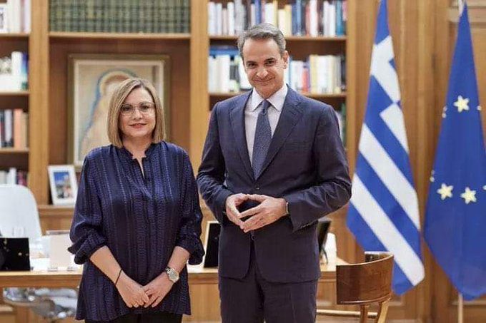 Μαρία Σπυράκη: «Η υπόθεση μου αφορά μια παρατυπία…» Γλέντι στο Τουίτερ!