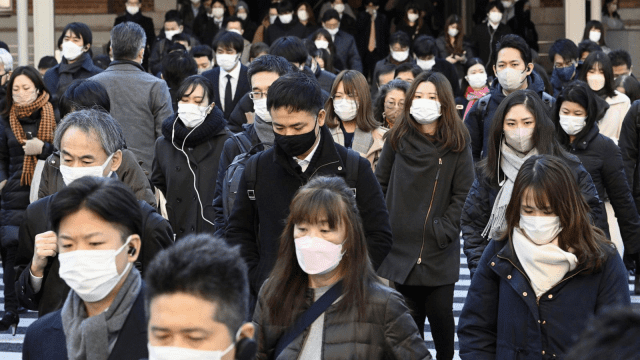 Η Ιαπωνία “βαφτίζει” γρίπη τον Covid19 και τερματίζει τους περιορισμούς – Θανάτους απο τα εμβόλια καταγγέλουν ερευνητές!