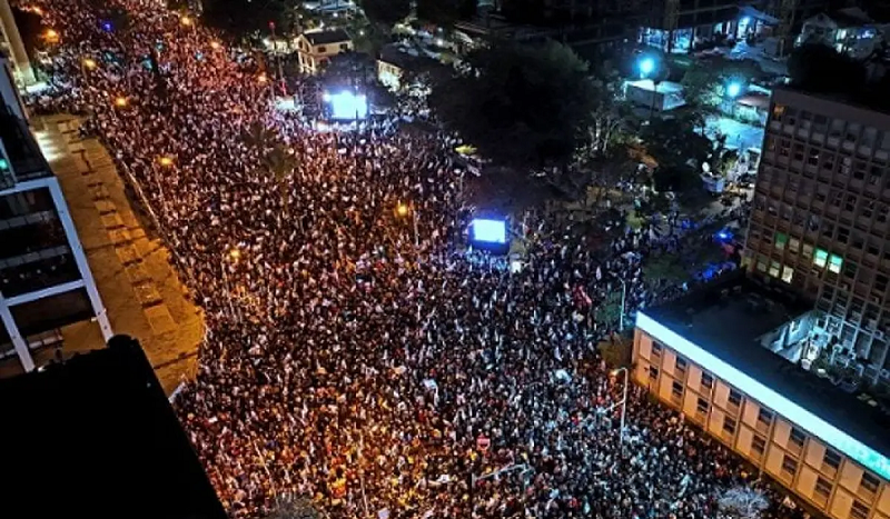 Δεκάδες χιλιάδες Ισραηλινοί στους δρόμους για πέμπτη βδομάδα κατά της κυβέρνησης Νετανιάχου