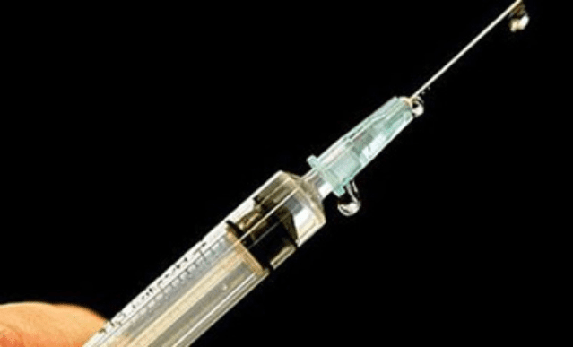 Μελέτη δείχνει πως το εμβόλιο Covid μειώνει το προσδόκιμο ζωής των πλήρως εμβολιασμένων ανδρών, 24 χρόνια κατά μέσο όρο.