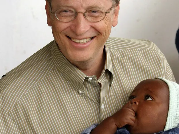 Ο Μπιλ Γκέιτς, σε συνεργασία με τον ΠΟΥ θα στείλει στην Αφρική εκατομμύρια επικίνδυνα «εμβόλια» κατά της ελονοσίας που σύμφωνα με έρευνες προκαλούν ΑΥΞΗΣΗ της νόσου.