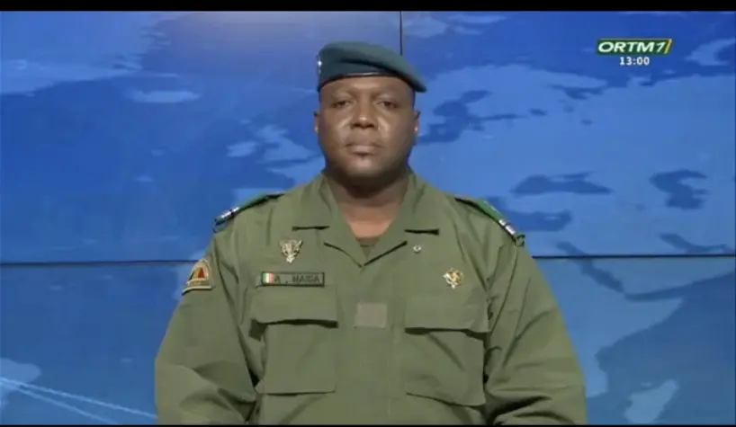 Πανφρικανική αλλυλεγγύη: Ο συνταγματάρχης Maïga καλεί τους Αφρικανούς ηγέτες να απελευθερωθούν από τη νεοαποικιοκρατία και την εξάρτηση από τις δυτικές δυνάμεις.