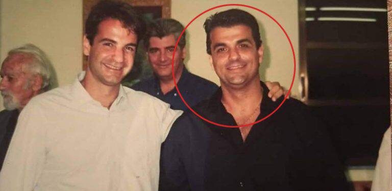 Δε μας κάνει καμιά εντύπωση… Άνθρωπος της «οικογένειας Μητσοτάκη» ο αξιωματικός της ΕΛ.ΑΣ. που συνελήφθη για χρηματισμό…