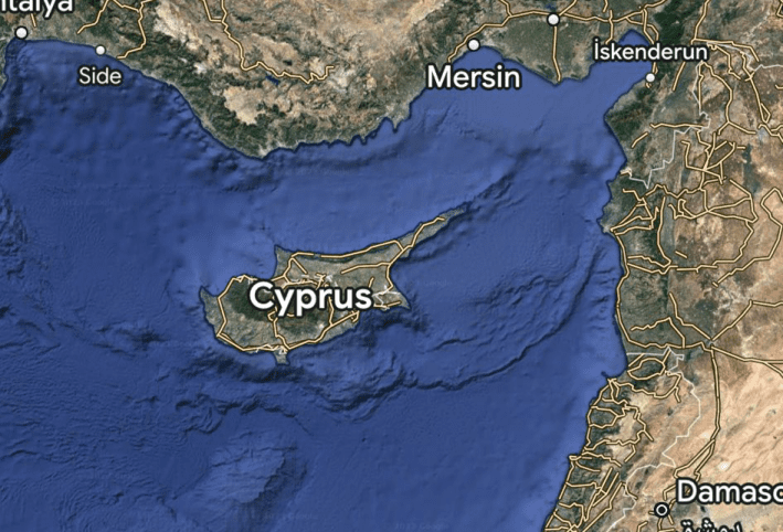 ΗΠΑ και Ε.Ε. συγκεντρώνουν στρατιωτικές δυνάμεις στις Βρετανικές Βάσεις της Κύπρου.