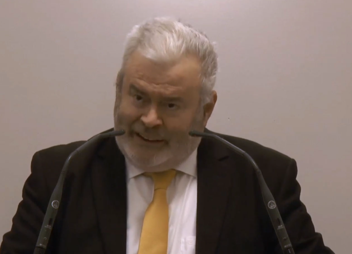 Επιεικώς γελοίοι: Επιστράτευσαν δικαστή να “μαλώσει” την Ευρωπαία εισαγγελέα πως δεν κάνει καλά την δουλειά της!