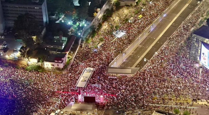 Ασταμάτητοι οι διαδηλωτές στο Τελ Αβίβ κατά του σφαγέα Νετανιάχου!