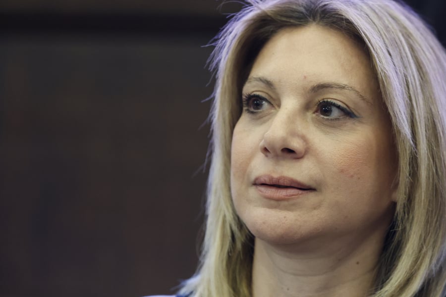 Καρυστιανού για την παραπληροφόρηση των ΜΜΕ σχετικά με τις εξελίξεις στα Τέμπη: «Αιδώς Αργείοι, βεβηλώνουν αδίστακτα τις ψυχές των παιδιών μας»