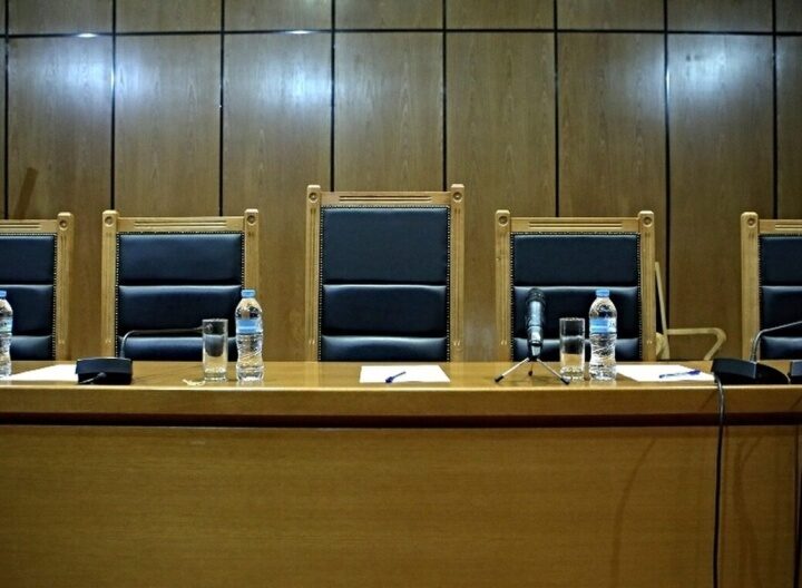 Aρειος Πάγος: Αν ο πατέρας δεν δίνει διατροφή, θα πληρώνουν ο παππούς και η γιαγιά